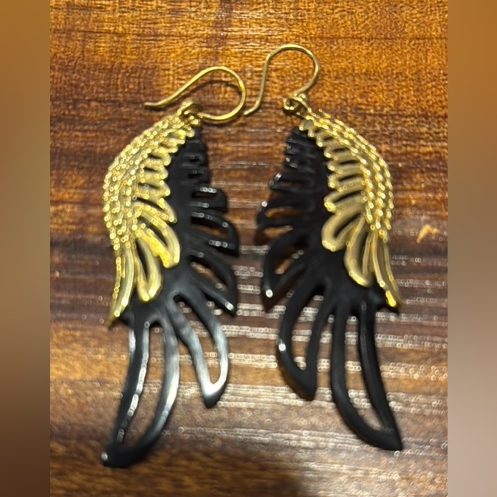 Angel Wing Earrings:  Black & Goldtone 2.5 inches  NWOT - Picture 2 of 5